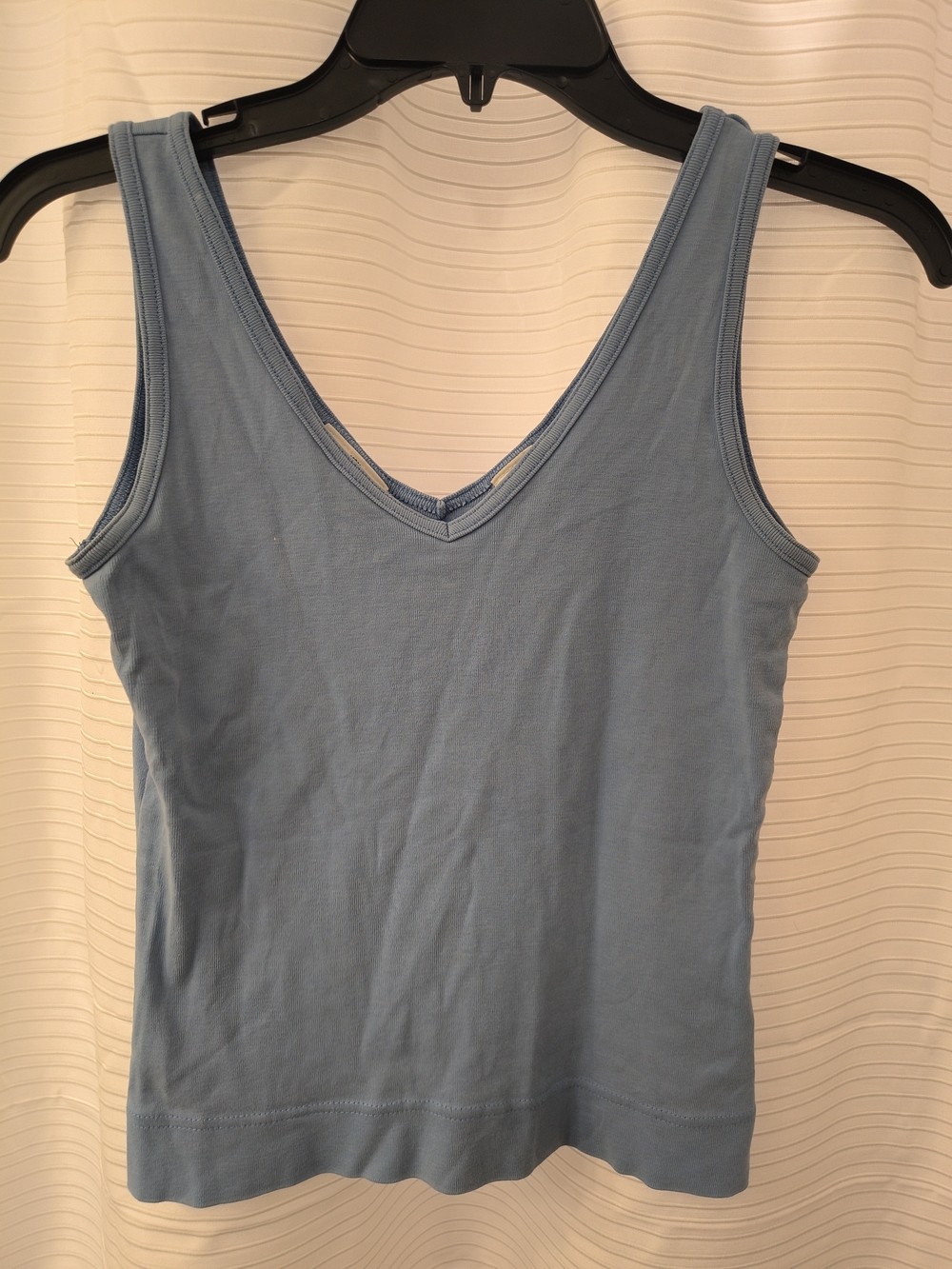 Arizona Jean Company Light Blue V-Neck Tank Top